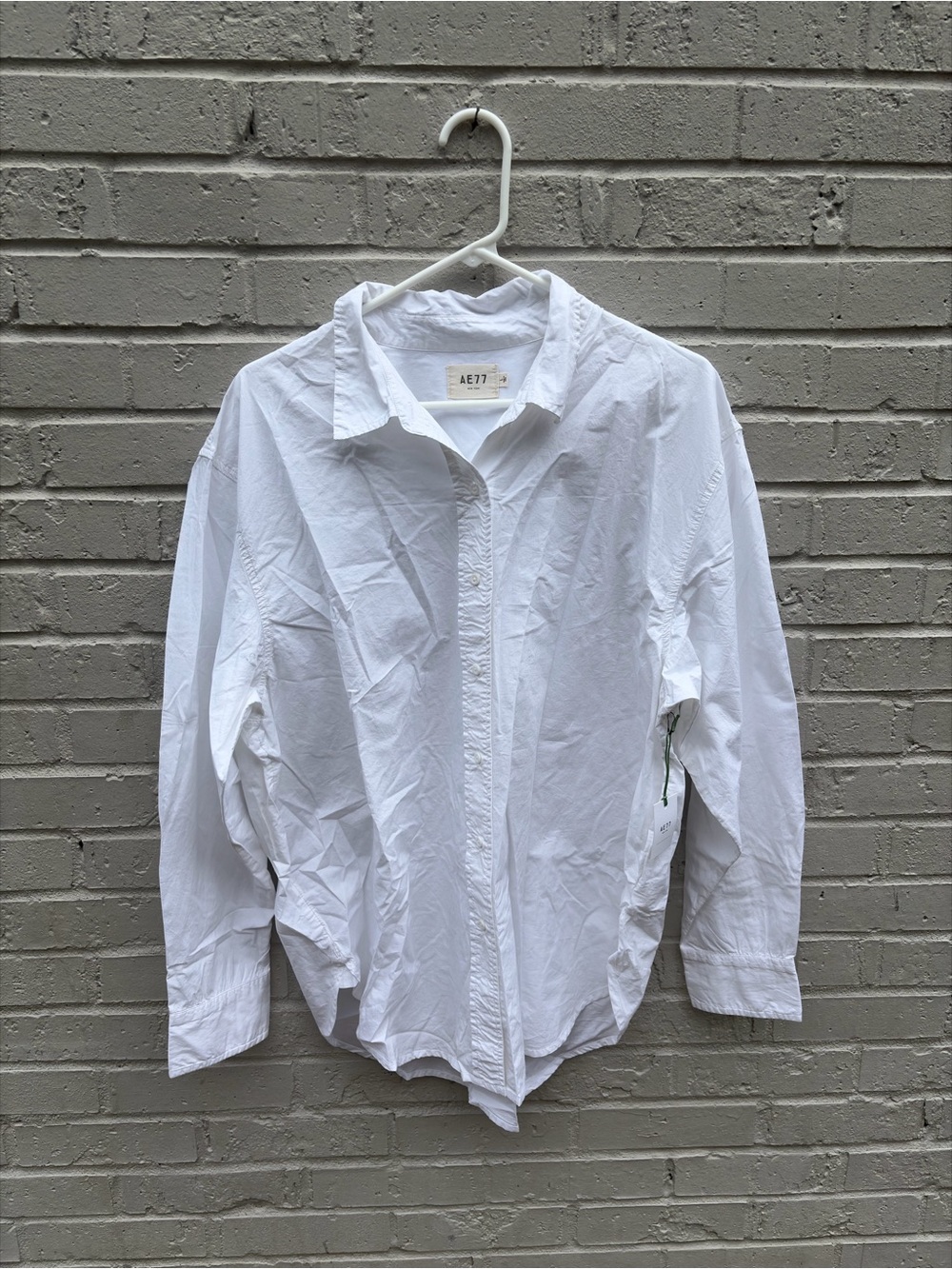 NWT Women’s AE77 Classic White Button-Up Shirt